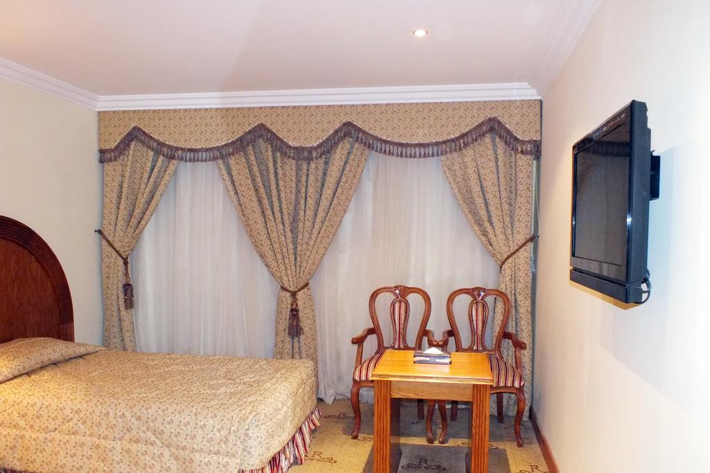 ריאד Hotel Di-Palace מראה חיצוני תמונה