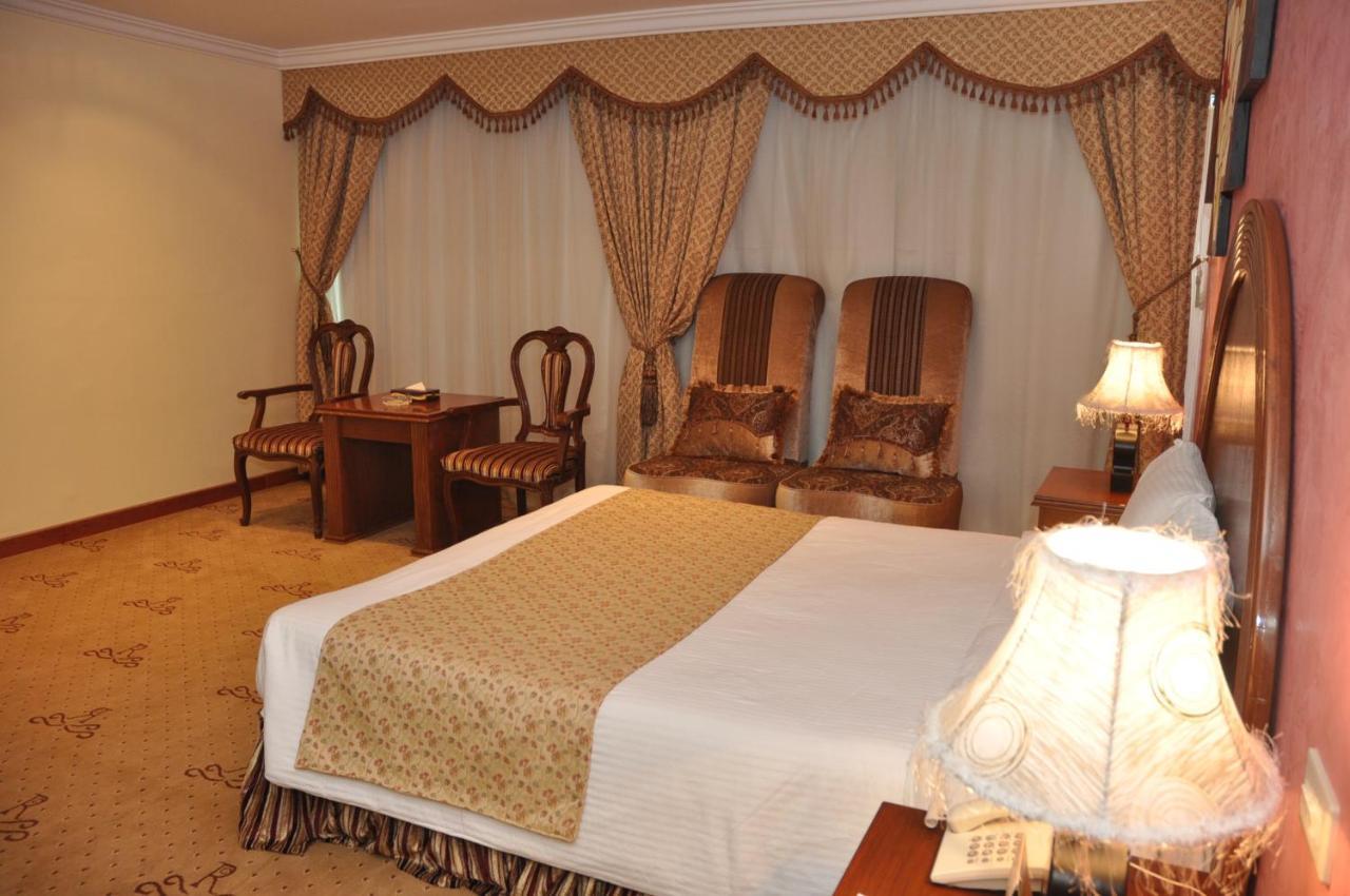 ריאד Hotel Di-Palace מראה חיצוני תמונה