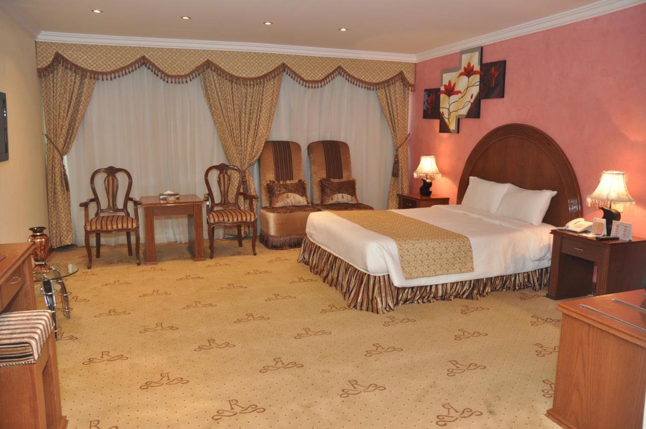 ריאד Hotel Di-Palace מראה חיצוני תמונה