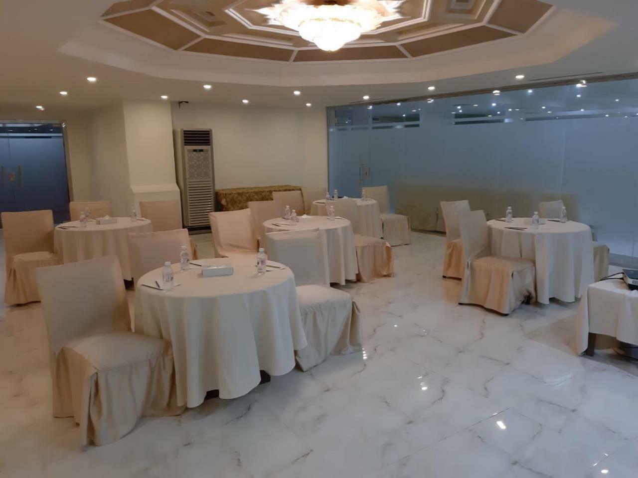 ריאד Hotel Di-Palace מראה חיצוני תמונה