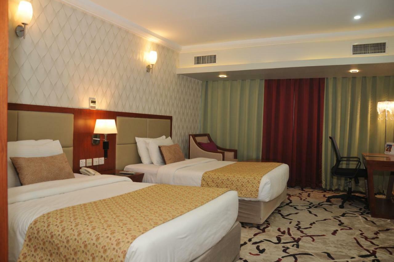 ריאד Hotel Di-Palace מראה חיצוני תמונה