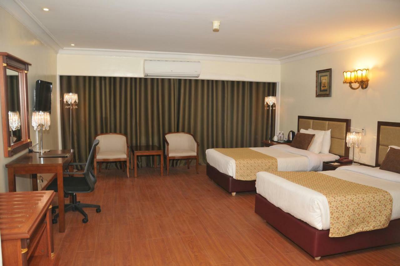 ריאד Hotel Di-Palace מראה חיצוני תמונה