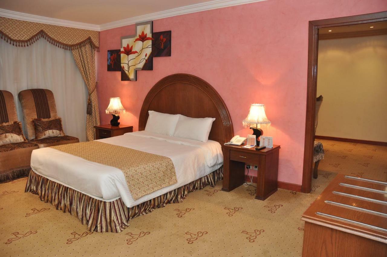 ריאד Hotel Di-Palace מראה חיצוני תמונה