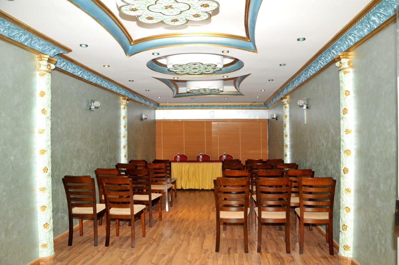 ריאד Hotel Di-Palace מראה חיצוני תמונה
